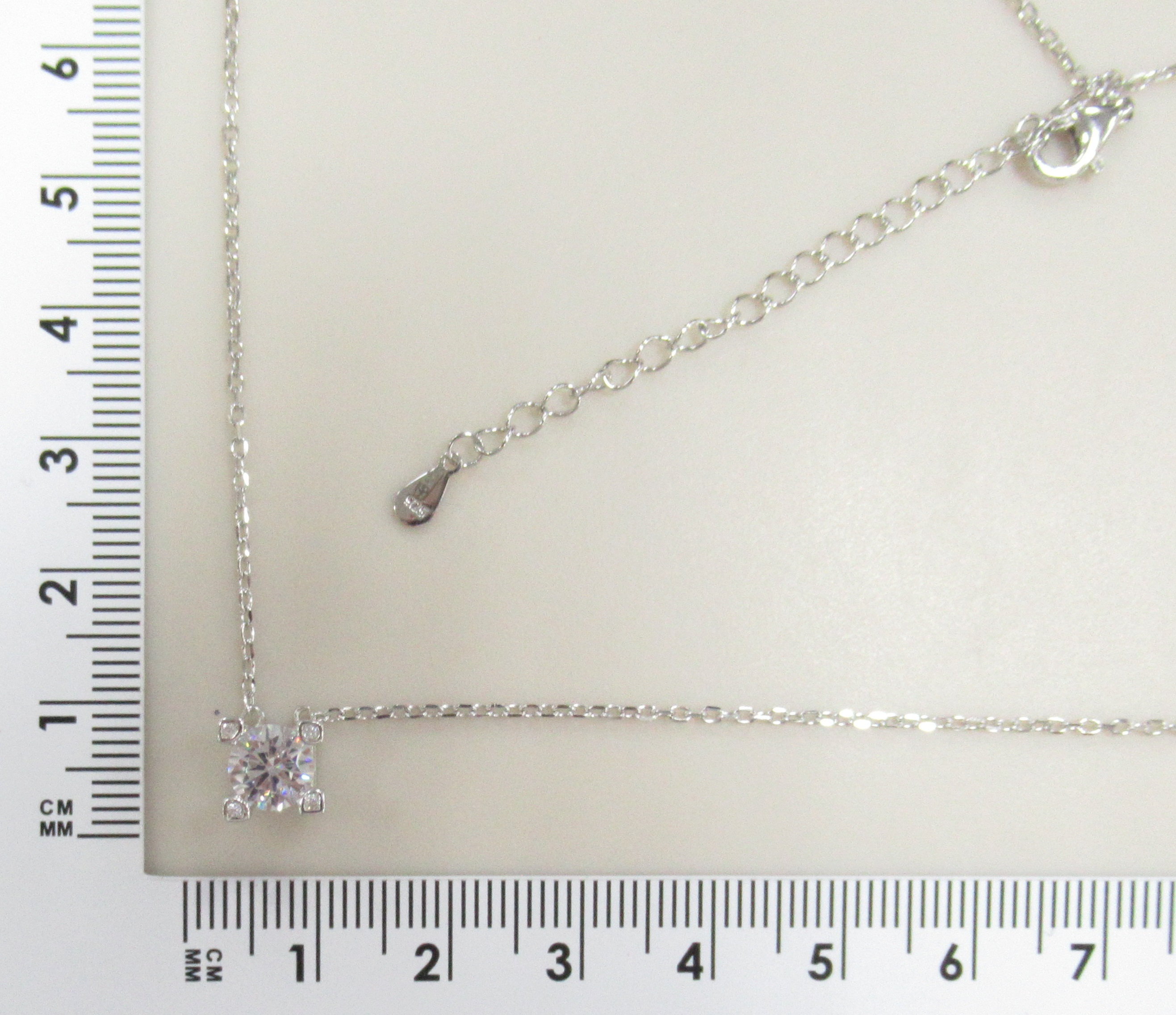 Серебряное колье с кубическим цирконием